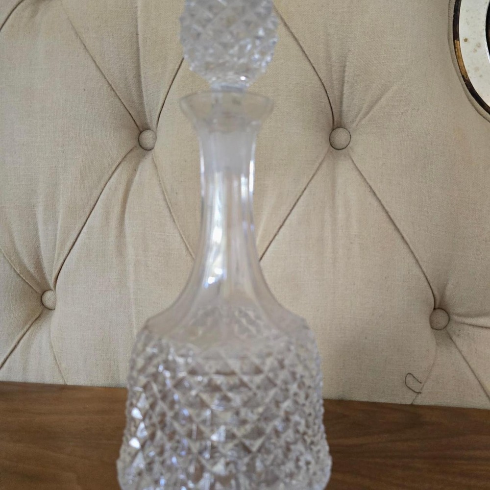 clear cut crystal-style decante